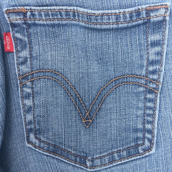 Levi's Boot Cut Jeans - Picture 5 of 9